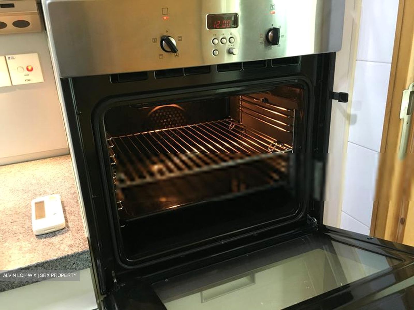 The Light @ Cairnhill (D9), Condominium #413835821